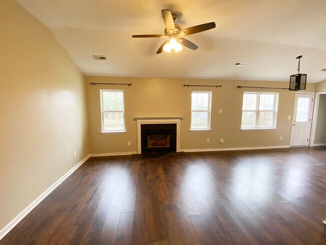 Foto del edificio - 2526 Sapling Cir
