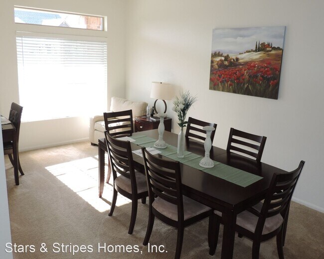 Foto del edificio - 4 br, 2.5 bath House - 4826 S. Buchanan St...