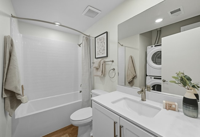 Townhome- Guest Bath.jpg - Boulders Menifee