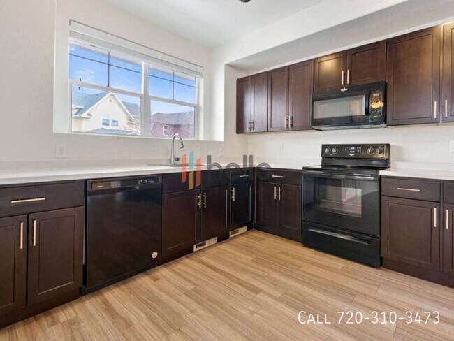 Building Photo - 9474 E 109th Dr