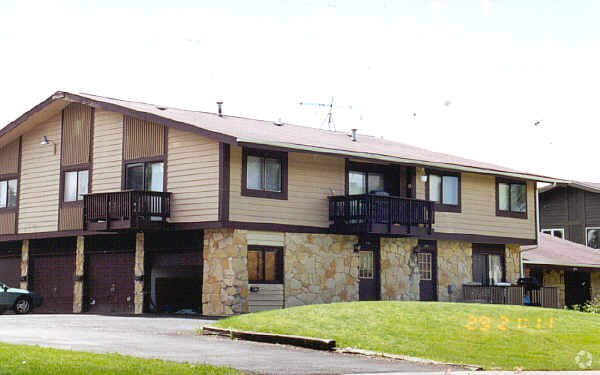 Primary Photo - Aspen Trace Townhomes