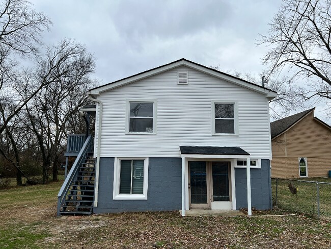 Foto del edificio - 711 W Eastland Ave