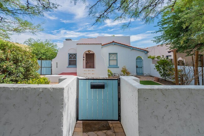 Foto del edificio - 2316 E 4th St