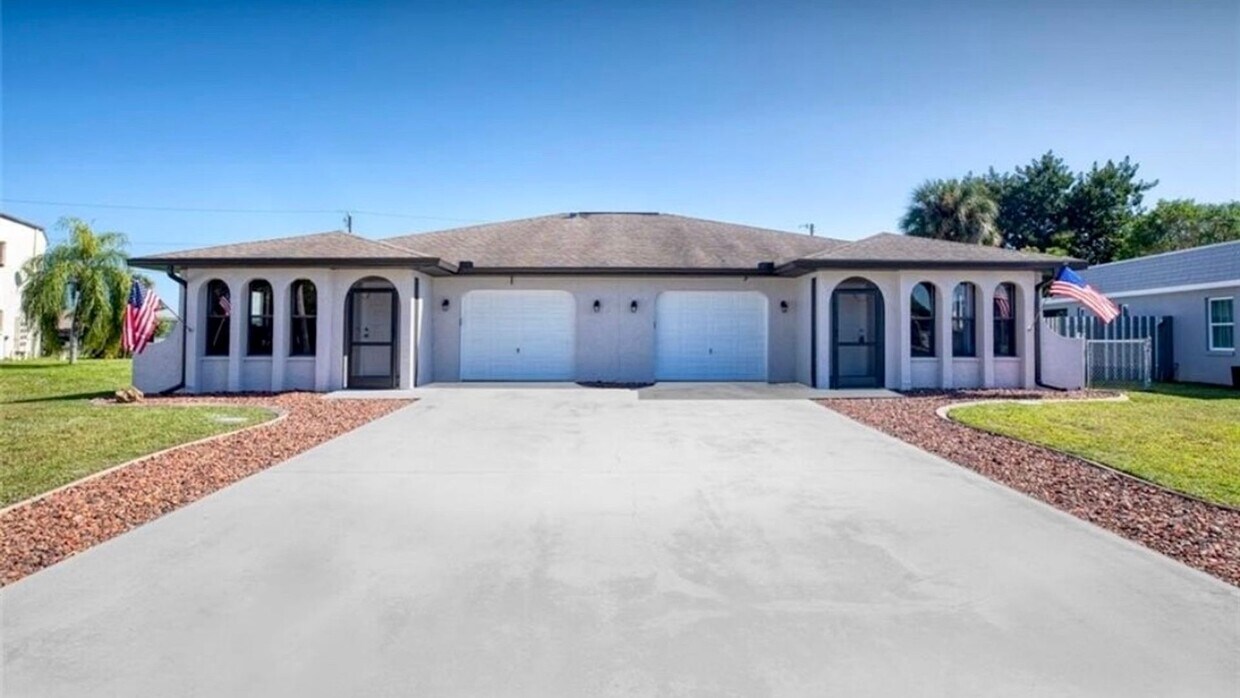 3923 Country Club Blvd, Cape Coral, FL 33904 House Rental in Cape