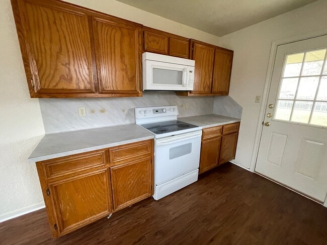 Foto del edificio - 3914 Oak Valley Dr