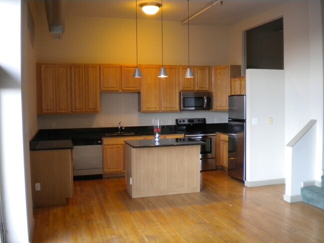 Foto del edificio - 1951 W 26th St