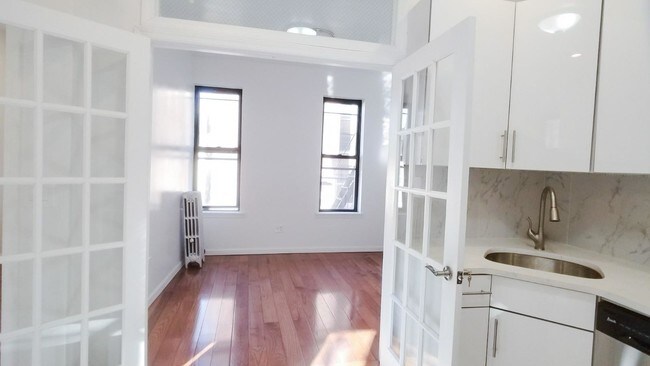 Foto del edificio - 132 N 1st St