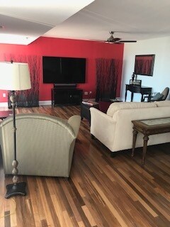Living room - 125 SW Jefferson Ave
