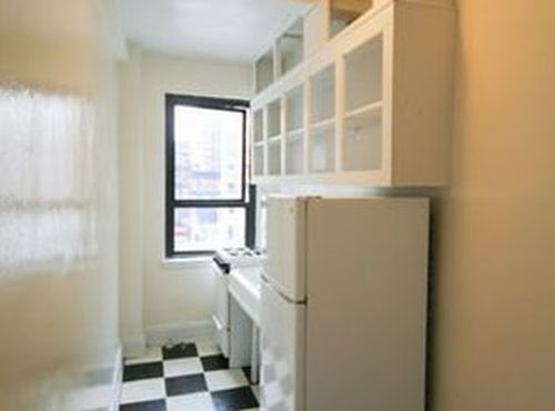 Building Photo - 11 Waverly Pl