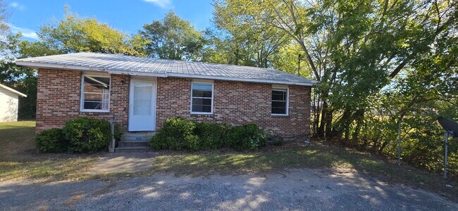 Building Photo - 509 gadsden rd nw