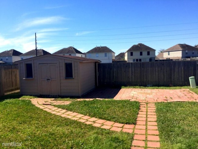 Building Photo - 21235 Grand Linden Ct