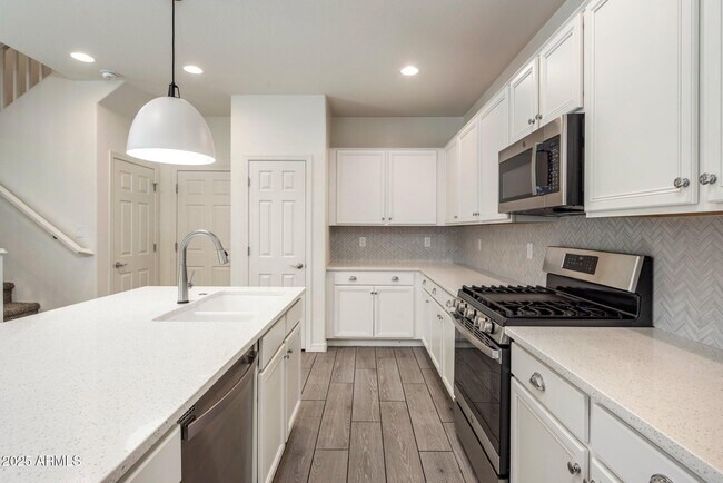 Foto del edificio - 5809 W Warner St