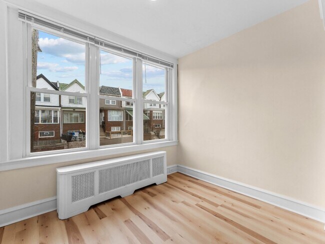 Foto del edificio - 1983 73rd Ave