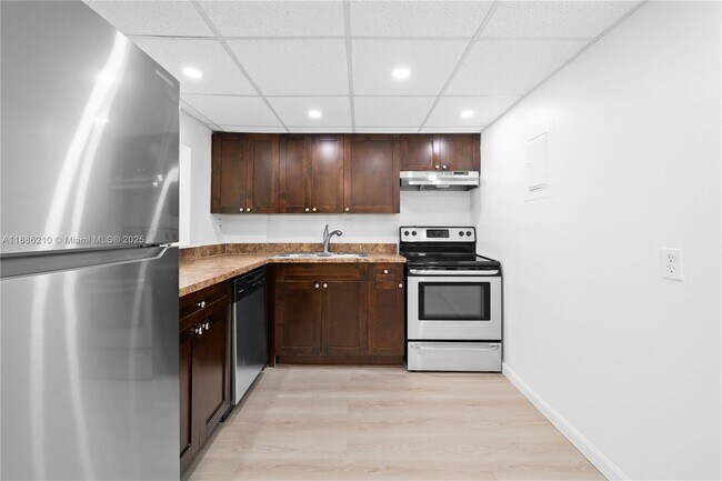 Foto del edificio - 16740 NE 9th Ave