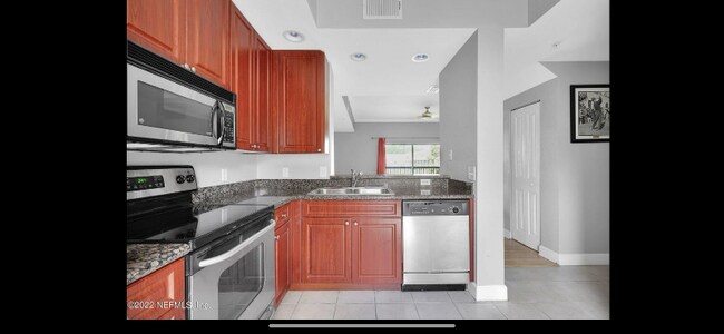 Foto del edificio - 9745 Touchton Rd