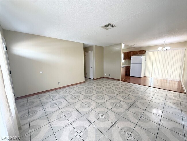 Foto del edificio - 4833 Stillwater Ave