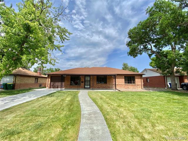 Foto principal - 884 Troy St