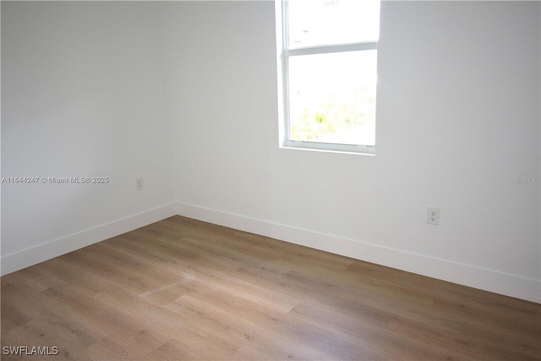 Foto del edificio - 3092 Crowder St