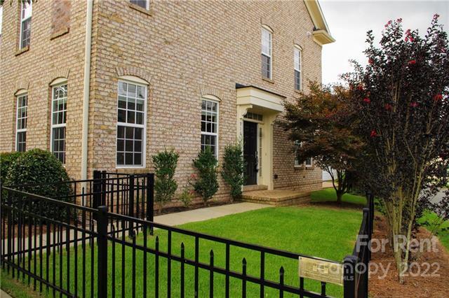 Building Photo - 916 Gardners Way
