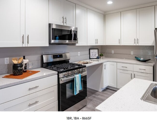 Building Photo - Centerpointe at Market