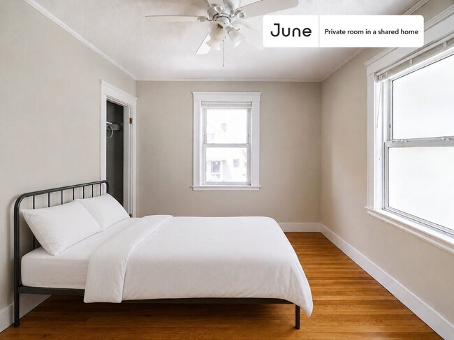 Building Photo - Room in Shared 4 bed/1 bath home in Somerville