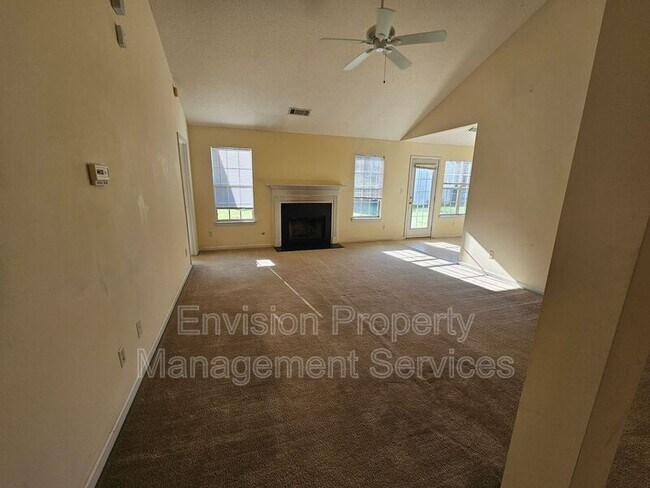Building Photo - 3989 Meadow Glen Way
