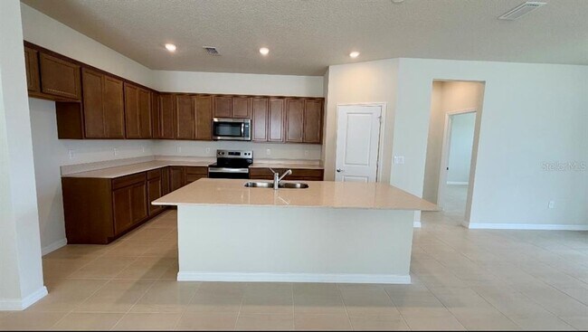 Foto del edificio - 3099 Springbank Dr