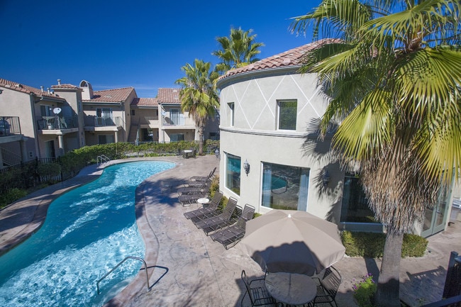 Crescent Heights Luxury Apartment Homes Apartments - Murrieta, CA
