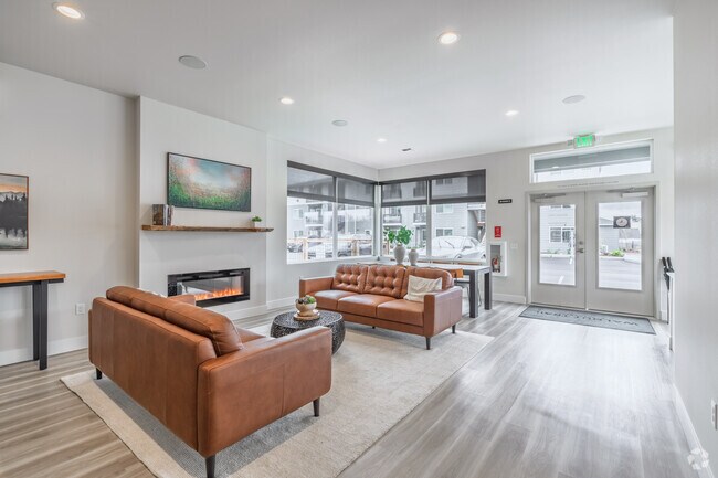 Lobby - zzzWalnut Trail