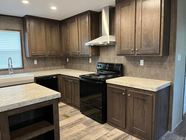 Building Photo - 117 Betty St