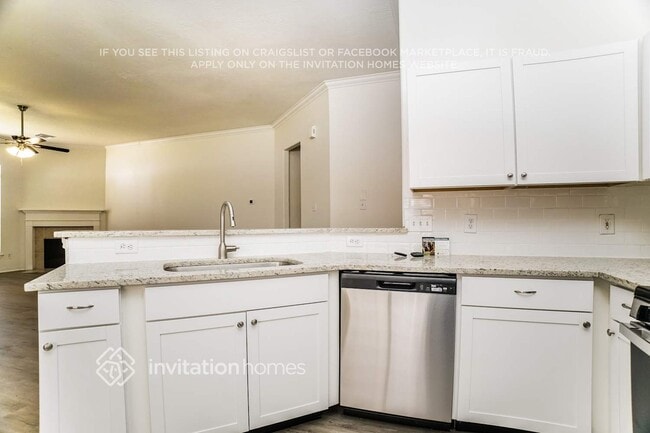 Building Photo - 18422 Wolf Creek Tr