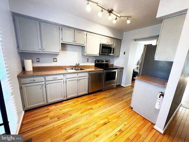 Building Photo - 600 Concerto Ln