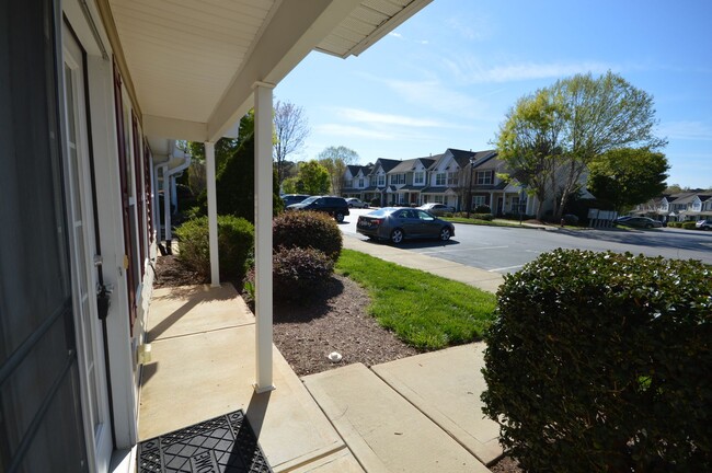 Foto del edificio - 3615 Bison Hill Ln