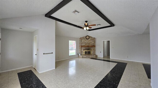 Foto del edificio - 6634 Briar Glade Dr