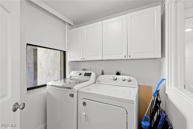 Building Photo - 10562 Gulf Shore Dr