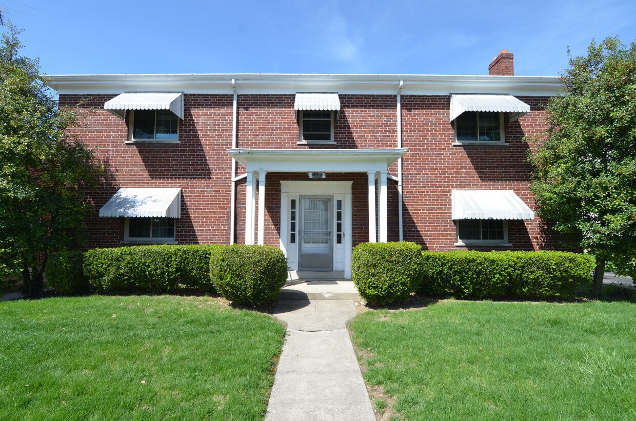 Primary Photo - 6835 Plainfield Rd