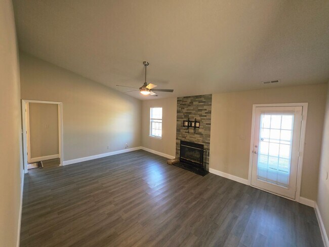 Foto del edificio - 4 Bedroom 2 BA Horse Creek Farms