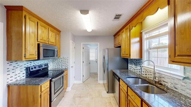 Foto del edificio - 275 Allen Dr