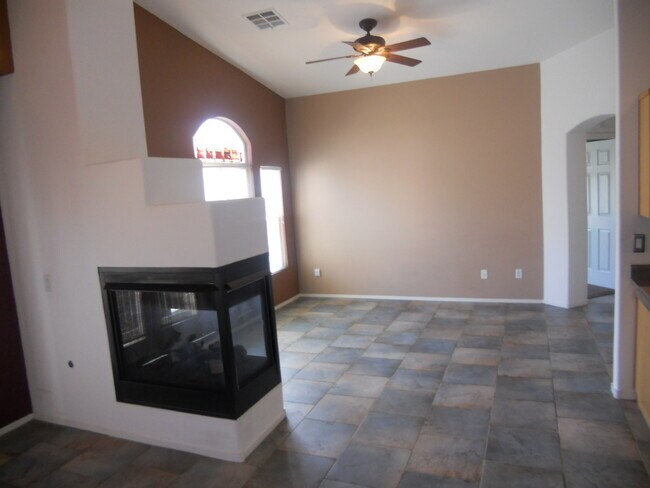 Sala de estar - 83 Stock Option St