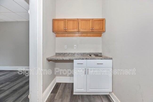 Foto del edificio - 220 Summit Ave