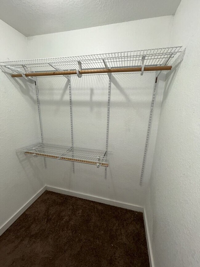 Building Photo - 535 Nathan Dr