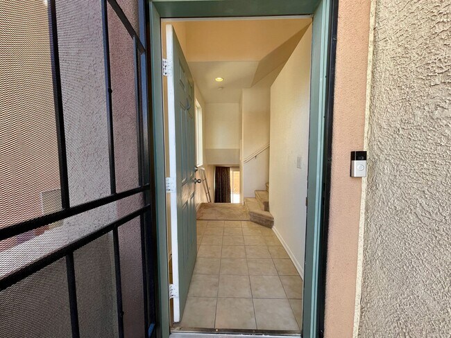 Building Photo - GATED 4 BED 3 BATH 3 FLOOR 2 CAR GARAGE SI...