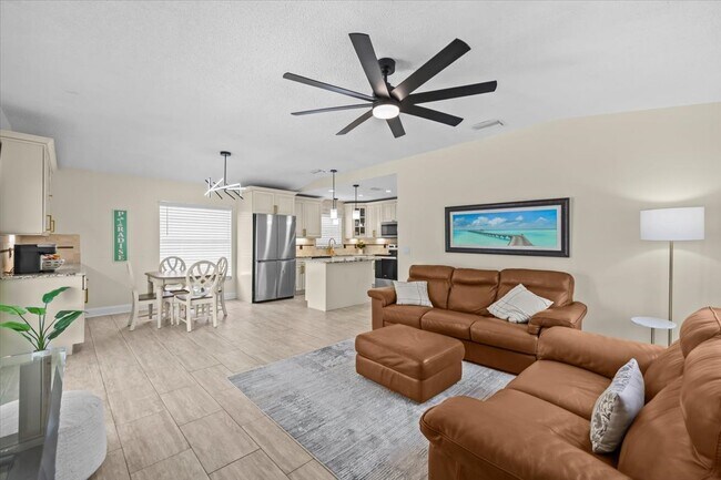 Foto del edificio - 7318 S Kissimmee St