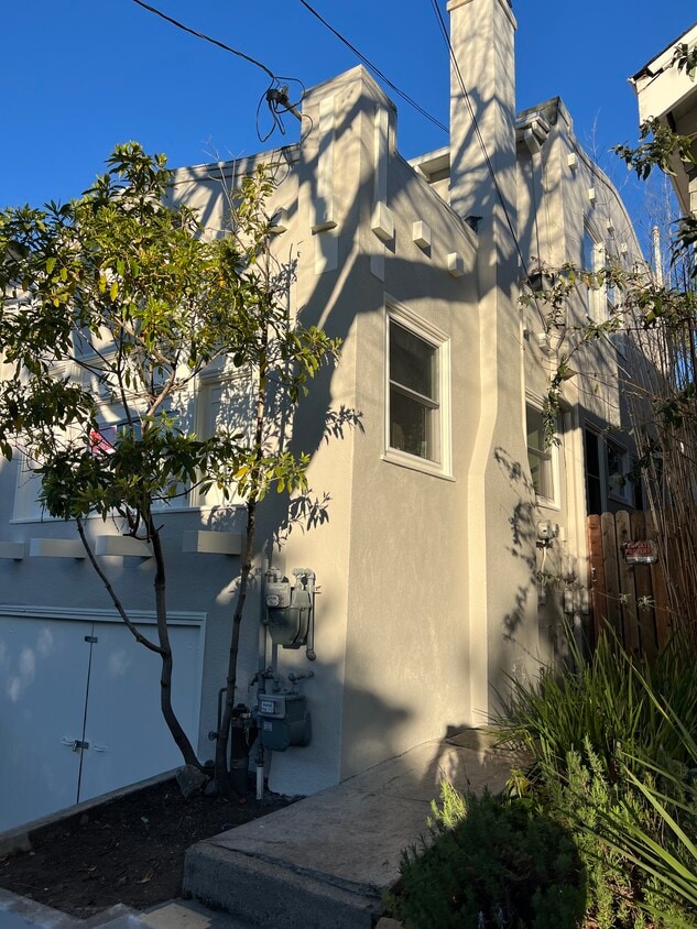 Foto principal - 2339 Ellsworth St