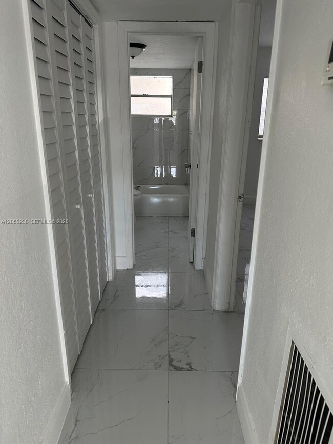 Building Photo - 7101 SW 89th Ct