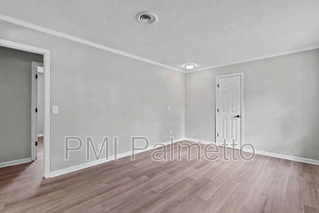 Building Photo - 3521 Baywater Dr