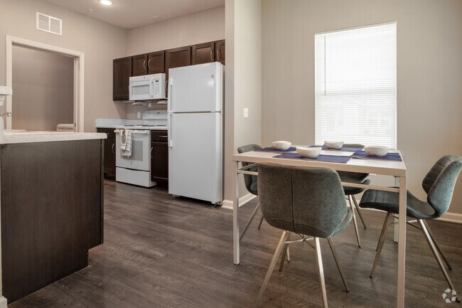 1HAB, 1BA - 794 ft² - Maple Park