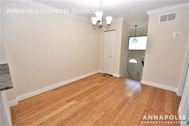 Building Photo - 508 Greenblades Ct