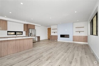 Building Photo - 5923 Laurel Canyon Blvd