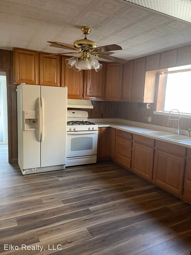 Foto del edificio - 2 br, 1 bath House - 575 Cedar Street
